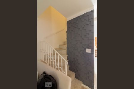 Casa à venda com 100m², 2 quartos e 2 vagasSala