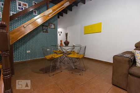 Sala de casa à venda com 3 quartos, 249m² em Vila Dalila, São Paulo
