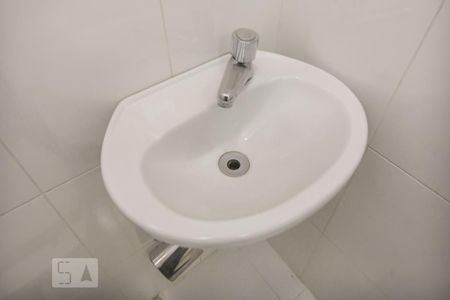 Apartamento para alugar com 80m², 2 quartos e sem vagaBanheiro de Serviço