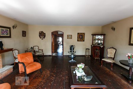 Sala de casa para alugar com 3 quartos, 303m² em Vila Sônia, São Paulo