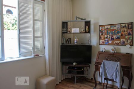 Casa à venda com 378m², 4 quartos e 2 vagas Casa à venda com 378m², 4 quartos e 2 vagasQuarto 3