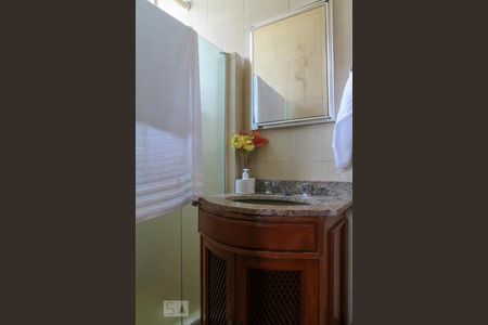 Casa à venda com 378m², 4 quartos e 2 vagas Casa à venda com 378m², 4 quartos e 2 vagasBanheiro do Quarto 4 - Suíte