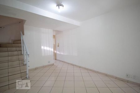 Sala de casa à venda com 2 quartos, 110m² em Cidade das Flores, Farol