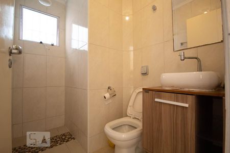 Casa à venda com 110m², 2 quartos e 2 vagas Casa à venda com 110m², 2 quartos e 2 vagasBanheiro