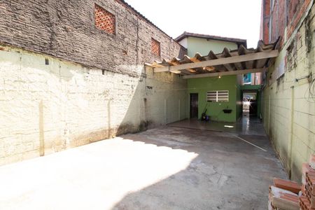 Casa à venda com 110m², 2 quartos e 2 vagas Casa à venda com 110m², 2 quartos e 2 vagasQuintal e Área de Serviço