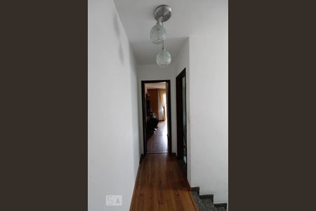 Corredor de casa à venda com 3 quartos, 172m² em Jardim Santa Mena, Guarulhos