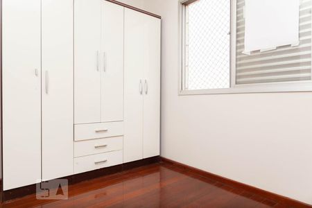 Quarto 1 de apartamento para alugar com 3 quartos, 110m² em Brasil, Uberlândia