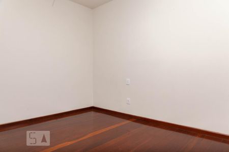 Suíte de apartamento para alugar com 3 quartos, 110m² em Brasil, Uberlândia