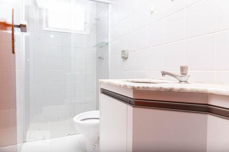 Apartamento para alugar com 110m², 3 quartos e 1 vaga Apartamento para alugar com 110m², 3 quartos e 1 vagaBanheiro social