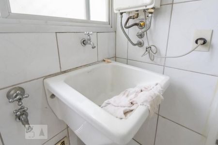 Apartamento à venda com 72m², 2 quartos e 1 vagaÁrea de Serviço