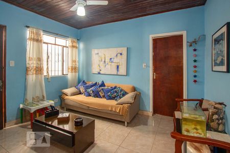 Sala  de casa à venda com 3 quartos, 85m² em Jardim Pazini, Taboão da Serra