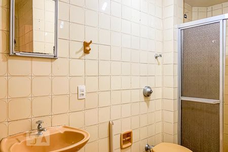 Banheiro de kitnet/studio à venda com 1 quarto, 30m² em Centro, Campinas