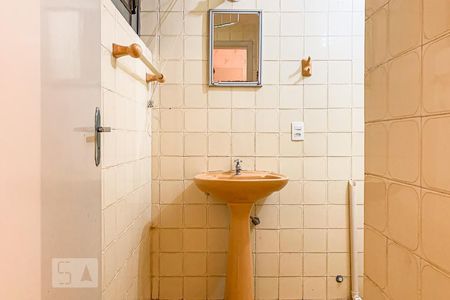 Banheiro de kitnet/studio à venda com 1 quarto, 30m² em Centro, Campinas