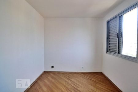 Apartamento para alugar com 122m², 3 quartos e 1 vagaQuarto 3