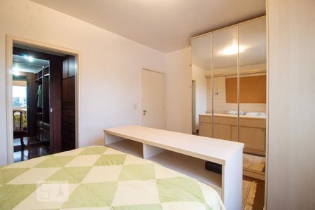 Apartamento à venda com 200m², 3 quartos e 2 vagas Apartamento à venda com 200m², 3 quartos e 2 vagasSuíte 1
