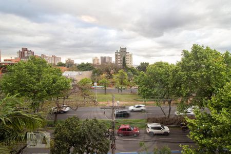 Vista da Sala de apartamento à venda com 3 quartos, 200m² em Higienópolis, Porto Alegre