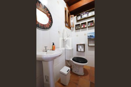 Casa à venda com 700m², 2 quartos e 2 vagasBanheiro de serviço 