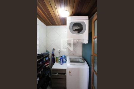 Casa à venda com 700m², 2 quartos e 2 vagasÁrea de serviço
