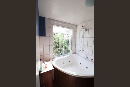Casa à venda com 700m², 2 quartos e 2 vagasBanheiro 