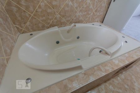 Casa à venda com 280m², 3 quartos e 3 vagasBanheiro da Suite
