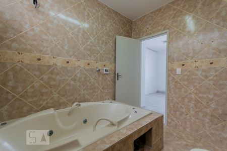 Casa à venda com 280m², 3 quartos e 3 vagasBanheiro da Suite