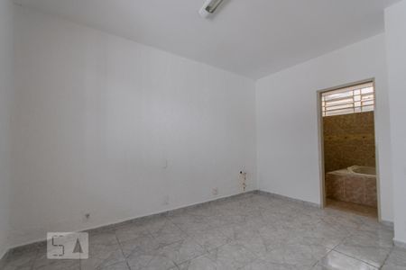 Casa à venda com 280m², 3 quartos e 3 vagasSuite
