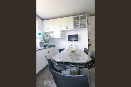 Apartamento à venda com 200m², 4 quartos e 3 vagasDetalhe da cozinha
