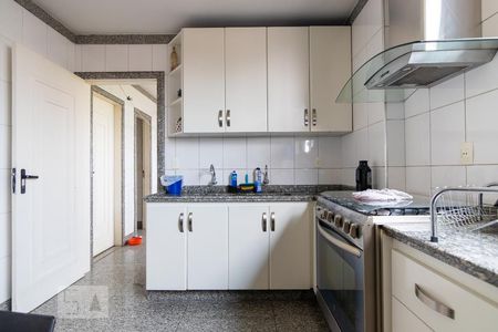 Apartamento à venda com 200m², 4 quartos e 3 vagasCozinha