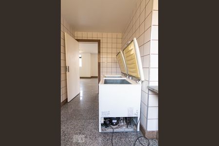Apartamento à venda com 200m², 4 quartos e 3 vagasCozinha do salão de festa