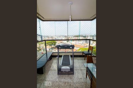 Apartamento à venda com 200m², 4 quartos e 3 vagasVaranda