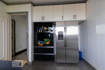 Apartamento à venda com 200m², 4 quartos e 3 vagasCozinha