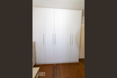 Apartamento à venda com 200m², 4 quartos e 3 vagasDetalhe do quarto