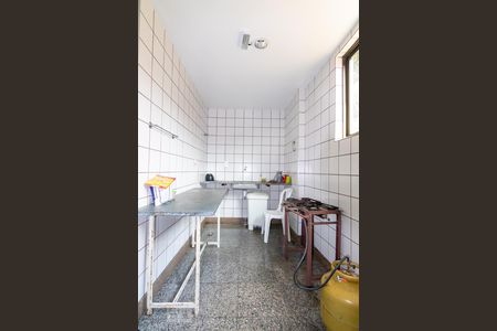 Apartamento à venda com 200m², 4 quartos e 3 vagasCozinha do salão de festa