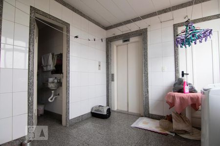 Apartamento à venda com 200m², 4 quartos e 3 vagasÁrea de serviço