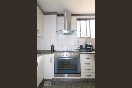 Apartamento à venda com 200m², 4 quartos e 3 vagasDetalhe da cozinha