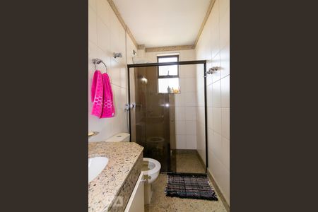 Apartamento à venda com 200m², 4 quartos e 3 vagasBanheiro social