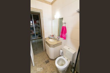 Apartamento à venda com 200m², 4 quartos e 3 vagasBanheiro social