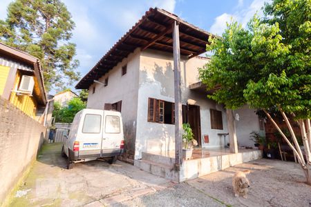 Casa à venda com 175m², 3 quartos e 2 vagas Casa à venda com 175m², 3 quartos e 2 vagasFachada