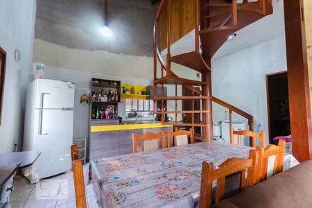 Casa à venda com 175m², 3 quartos e 2 vagas Casa à venda com 175m², 3 quartos e 2 vagasCozinha