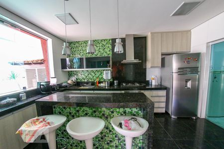 Casa à venda com 360m², 3 quartos e 3 vagasCozinha 2