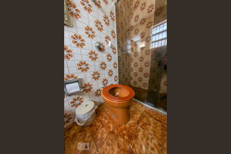 Casa à venda com 360m², 3 quartos e 3 vagasBanheiro da Suíte