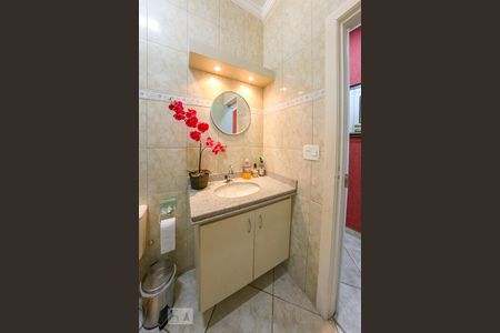 Casa à venda com 360m², 3 quartos e 3 vagasBanheiro Social 2