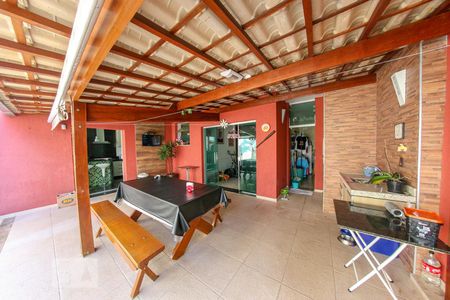 Casa à venda com 360m², 3 quartos e 3 vagasEspaço Gourmet