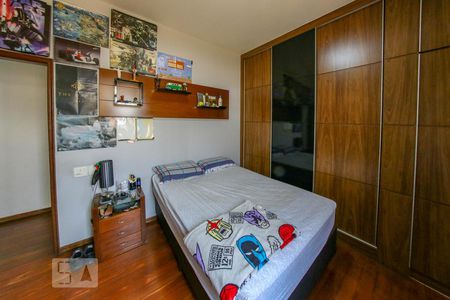 Casa à venda com 360m², 3 quartos e 3 vagasQuarto Suíte