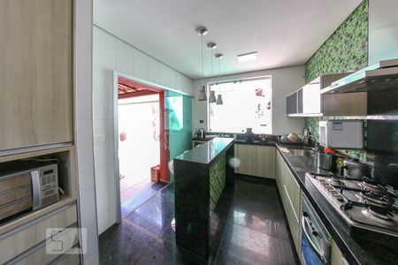 Casa à venda com 360m², 3 quartos e 3 vagasCozinha 2
