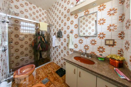 Casa à venda com 360m², 3 quartos e 3 vagasBanheiro da Suíte