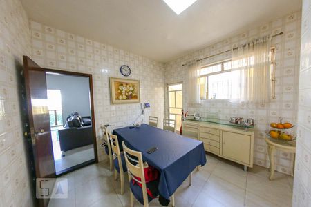 Casa à venda com 360m², 3 quartos e 3 vagasCozinha