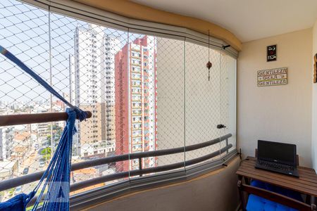 Sacada  de apartamento à venda com 2 quartos, 60m² em Vila Gumercindo, São Paulo