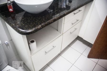 Detalhe do banheiro de apartamento à venda com 1 quarto, 45m² em República, São Paulo