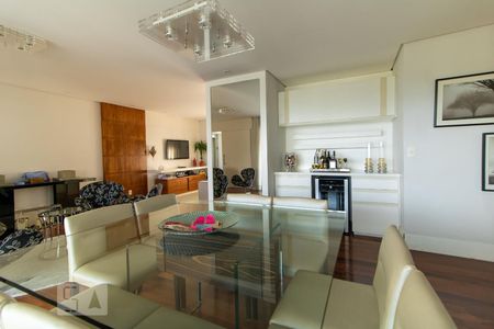 Apartamento para alugar com 155m², 2 quartos e 2 vagas Apartamento para alugar com 155m², 2 quartos e 2 vagasSala